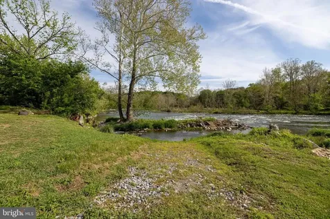 4159 U.s. Highway 340 Stanley VA 22851