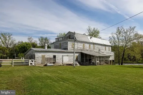 4159 U.s. Highway 340 Stanley VA 22851