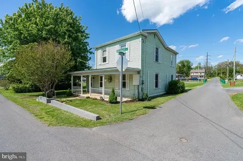302 Woodland Avenue Luray VA 22835