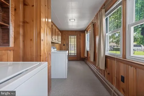 302 Woodland Avenue Luray VA 22835