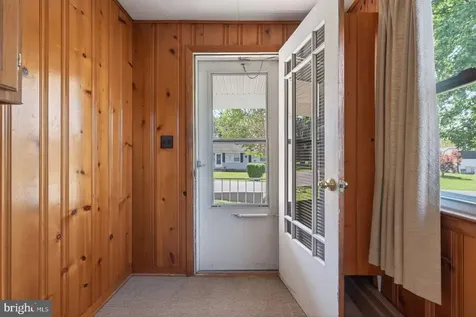 302 Woodland Avenue Luray VA 22835