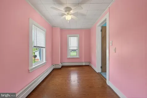 302 Woodland Avenue Luray VA 22835