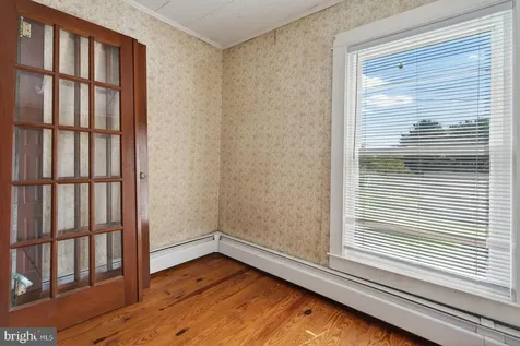 302 Woodland Avenue Luray VA 22835