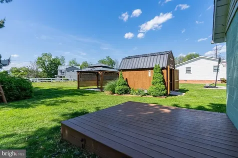 302 Woodland Avenue Luray VA 22835
