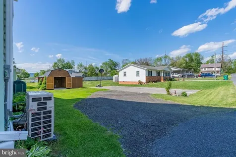 302 Woodland Avenue Luray VA 22835