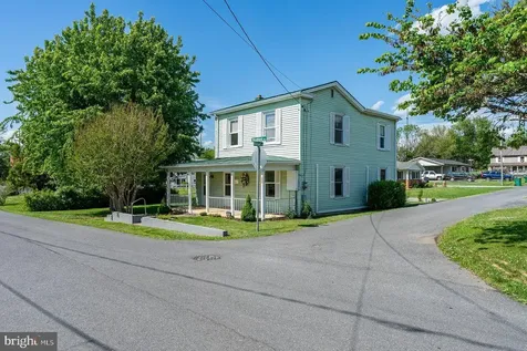 302 Woodland Avenue Luray VA 22835