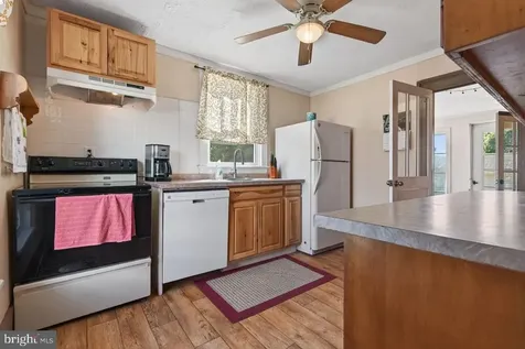 33 Marye Lane N Luray VA 22835