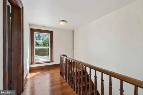33 Marye Lane N Luray VA 22835