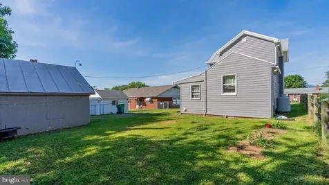 33 Marye Lane N Luray VA 22835