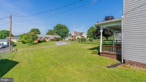 33 Marye Lane N Luray VA 22835