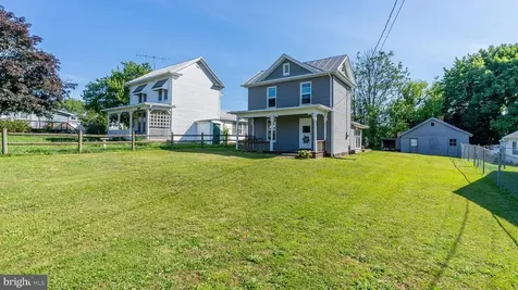 33 Marye Lane N Luray VA 22835