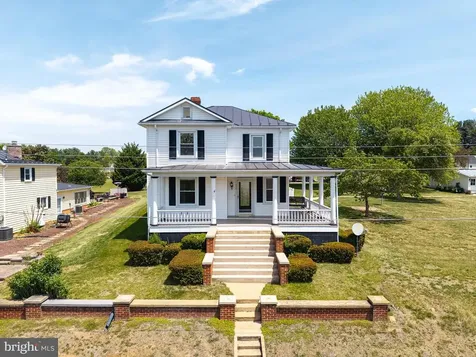 606 First Street S Shenandoah VA 22849