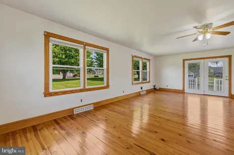 606 First Street S Shenandoah VA 22849