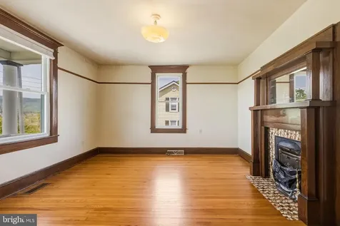 606 First Street S Shenandoah VA 22849