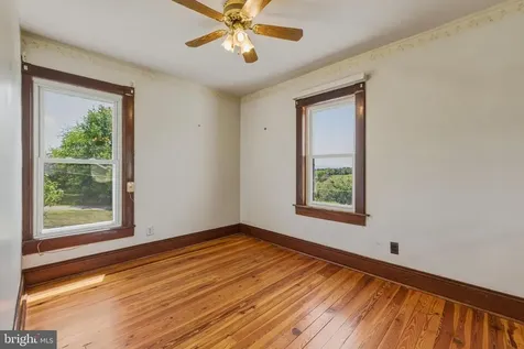 606 First Street S Shenandoah VA 22849