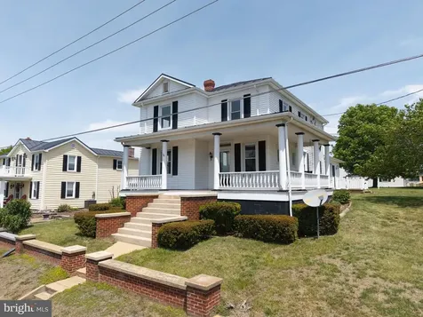606 First Street S Shenandoah VA 22849