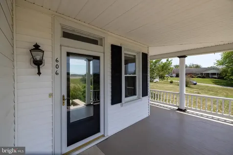 606 First Street S Shenandoah VA 22849