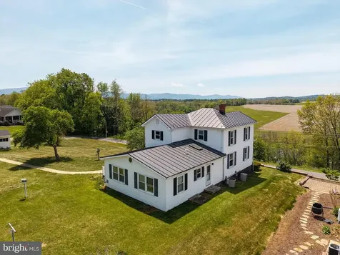 606 First Street S Shenandoah VA 22849