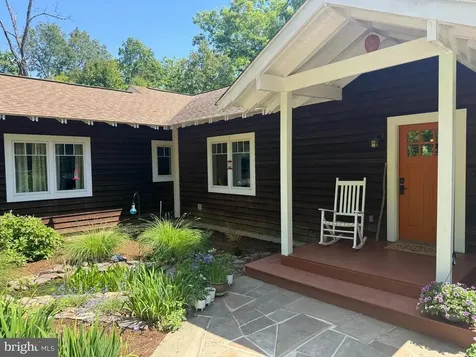 801 Woodside Drive Rileyville VA 22650
