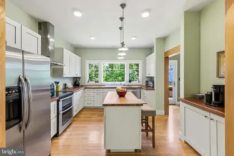 801 Woodside Drive Rileyville VA 22650