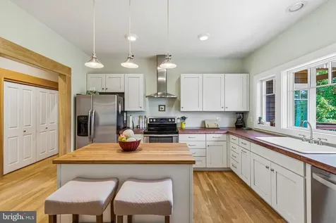 801 Woodside Drive Rileyville VA 22650