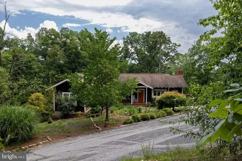 801 Woodside Drive Rileyville VA 22650