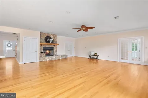 1050 Almond Drive Luray VA 22835