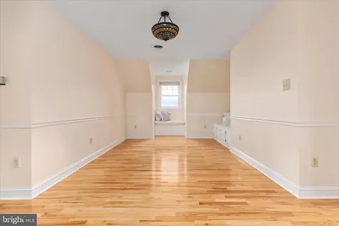 1050 Almond Drive Luray VA 22835