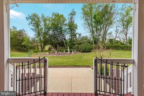 1050 Almond Drive Luray VA 22835