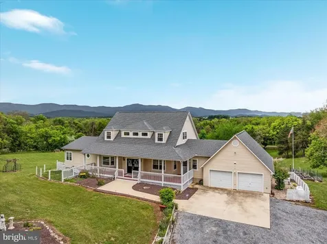 1050 Almond Drive Luray VA 22835