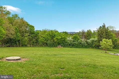 1050 Almond Drive Luray VA 22835