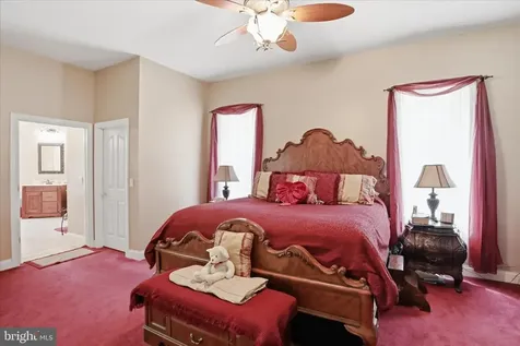 524 Mcdaniel Lane S Shenandoah VA 22849