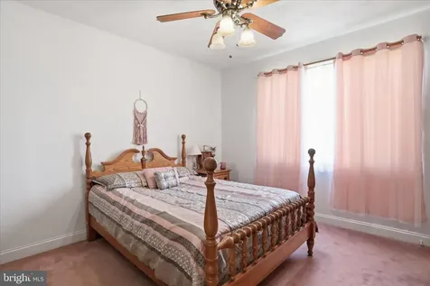 524 Mcdaniel Lane S Shenandoah VA 22849