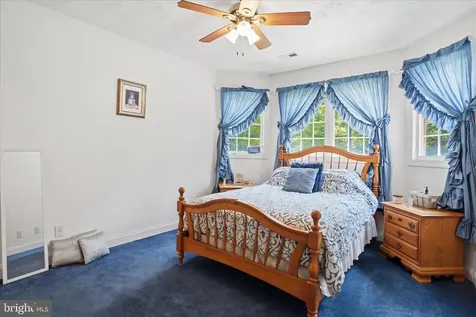 524 Mcdaniel Lane S Shenandoah VA 22849