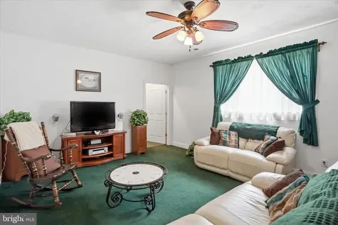 524 Mcdaniel Lane S Shenandoah VA 22849