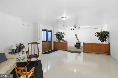 524 Mcdaniel Lane S Shenandoah VA 22849
