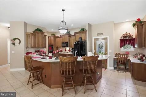524 Mcdaniel Lane S Shenandoah VA 22849
