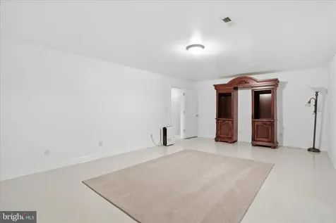 524 Mcdaniel Lane S Shenandoah VA 22849