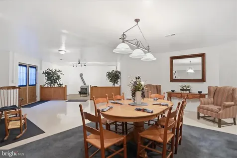 524 Mcdaniel Lane S Shenandoah VA 22849