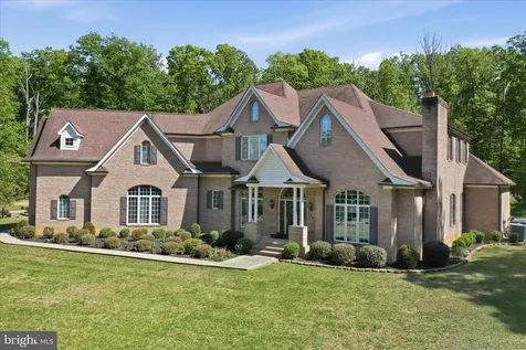 524 Mcdaniel Lane S Shenandoah VA 22849