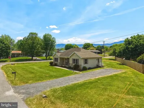 10 Cumbia Avenue Luray VA 22835