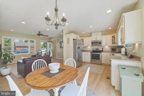 10 Cumbia Avenue Luray VA 22835