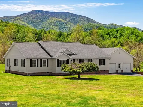 6315 Ida Road Stanley VA 22851