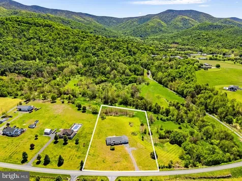 6315 Ida Road Stanley VA 22851
