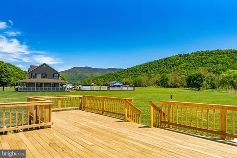 6315 Ida Road Stanley VA 22851