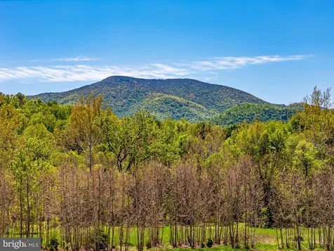 6315 Ida Road Stanley VA 22851