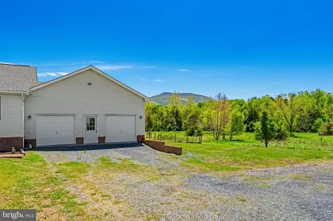 6315 Ida Road Stanley VA 22851