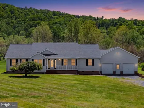 6315 Ida Road Stanley VA 22851
