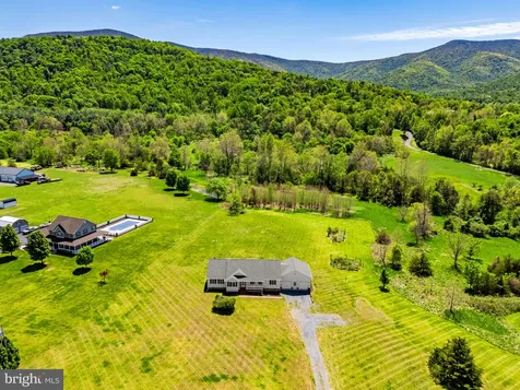 6315 Ida Road Stanley VA 22851