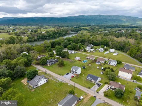 117 Warren Avenue Shenandoah VA 22849